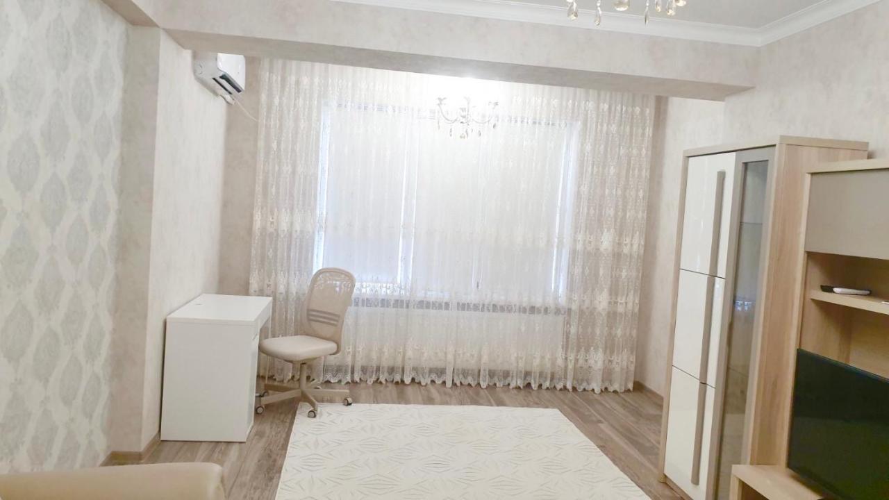 Center Apartment On Albisoara Street 基希讷乌 外观 照片