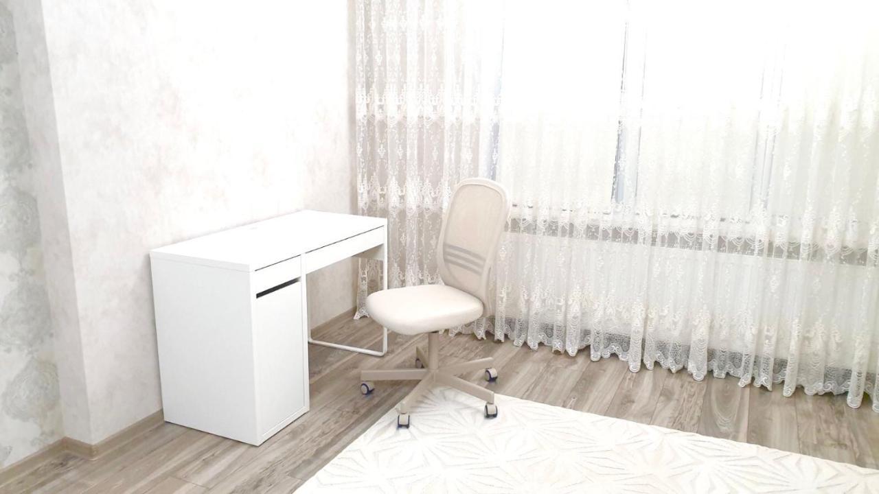 Center Apartment On Albisoara Street 基希讷乌 外观 照片